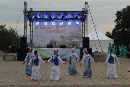 Жители Лаишевского района отмечают день любимого города