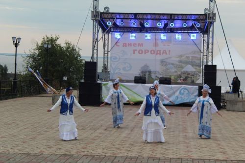 Жители Лаишевского района отмечают день любимого города