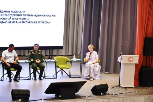 «Бердәм Россия» партиясенең күчмә утырышы Габишев авылының яңа мәдәният йортында узды