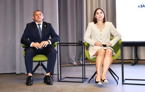 «Бердәм Россия» партиясенең күчмә утырышы Габишев авылының яңа мәдәният йортында узды
