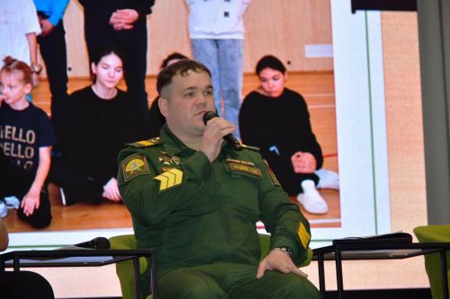 «Бердәм Россия» партиясенең күчмә утырышы Габишев авылының яңа мәдәният йортында узды