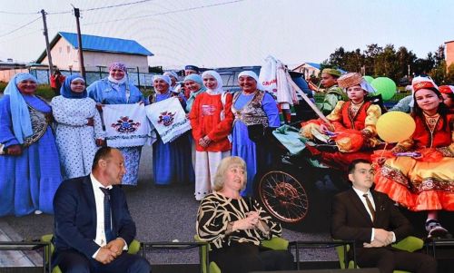 «Бердәм Россия» партиясенең күчмә утырышы Габишев авылының яңа мәдәният йортында узды
