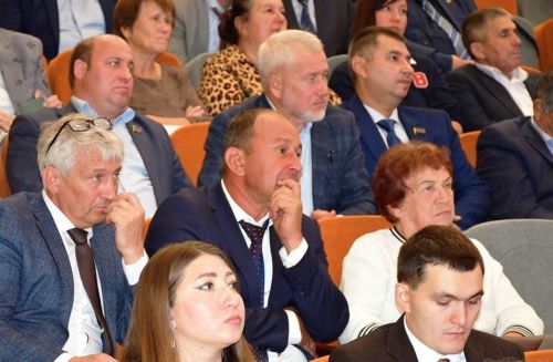 «Бердәм Россия» партиясенең күчмә утырышы Габишев авылының яңа мәдәният йортында узды