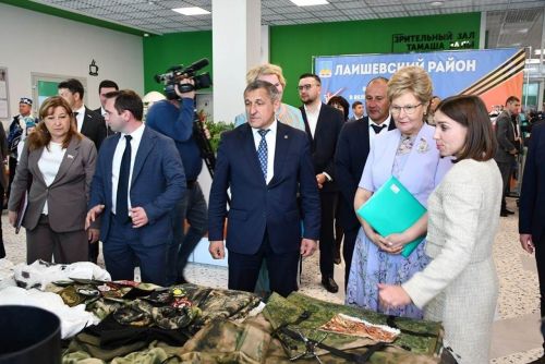 «Бердәм Россия» партиясенең күчмә утырышы Габишев авылының яңа мәдәният йортында узды
