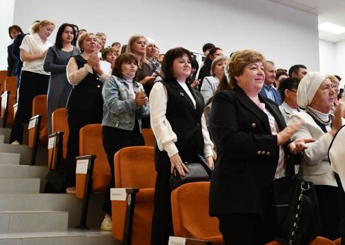 «Бердәм Россия» партиясенең күчмә утырышы Габишев авылының яңа мәдәният йортында узды