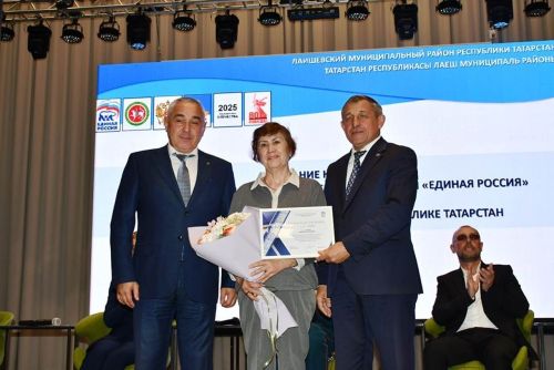 «Бердәм Россия» партиясенең күчмә утырышы Габишев авылының яңа мәдәният йортында узды