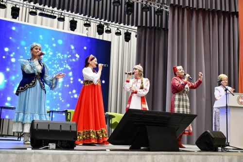 «Бердәм Россия» партиясенең күчмә утырышы Габишев авылының яңа мәдәният йортында узды