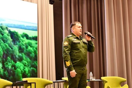 «Бердәм Россия» партиясенең күчмә утырышы Габишев авылының яңа мәдәният йортында узды