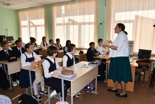 Никольский гимназиясе Лев Толстой исемен алды