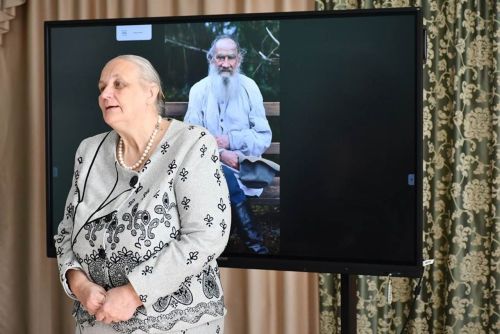 Никольский гимназиясе Лев Толстой исемен алды