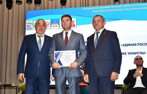 «Бердәм Россия» партиясенең күчмә утырышы Габишев авылының яңа мәдәният йортында узды