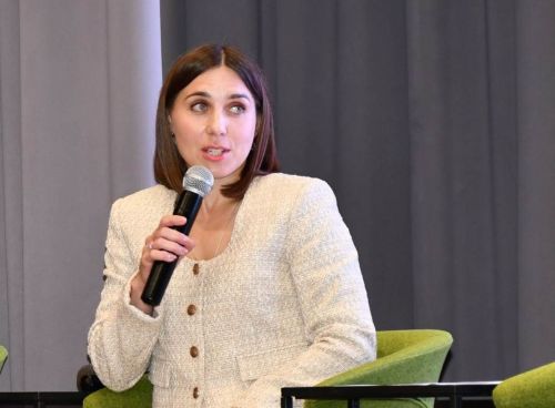 «Бердәм Россия» партиясенең күчмә утырышы Габишев авылының яңа мәдәният йортында узды