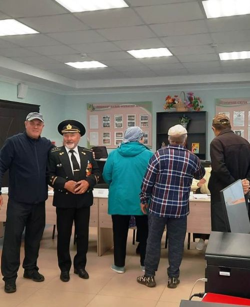 В Атабаево голосуют военные и орденоносцы
