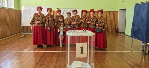 Голосует Орел — с песнями и шутками