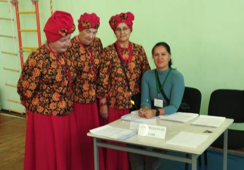 Голосует Орел — с песнями и шутками