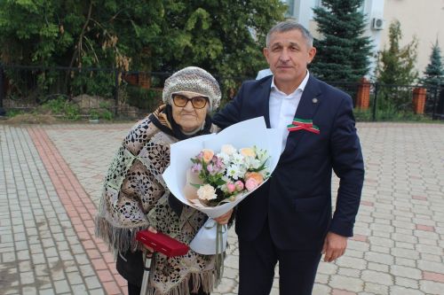 На Дне города лаишевцы получили заслуженные награды