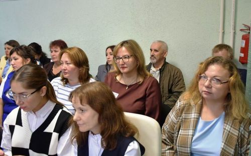 Имәнкискә мәктәбендә «Авыл укытучысы. Авыл тәрбиячесе» дигән темага конкурс үтте