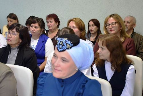 Имәнкискә мәктәбендә «Авыл укытучысы. Авыл тәрбиячесе» дигән темага конкурс үтте
