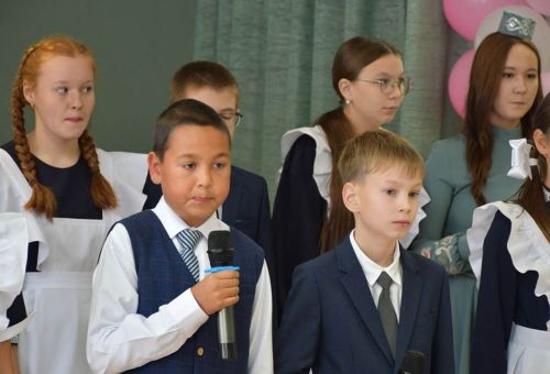 Имәнкискә мәктәбендә «Авыл укытучысы. Авыл тәрбиячесе» дигән темага конкурс үтте