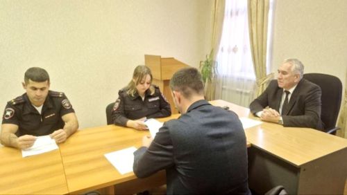 Снег, гололёд, темнота. Ваша внимательность — главный антигололёд