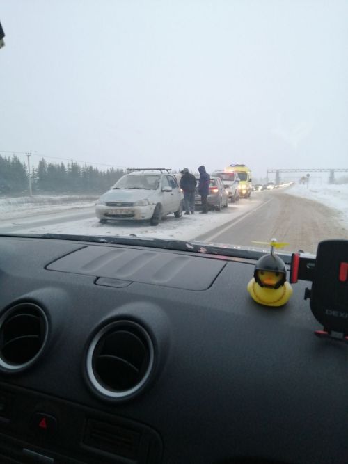 Серьезная авария на Оренбургском тракте: просьба к водителям быть внимательнее