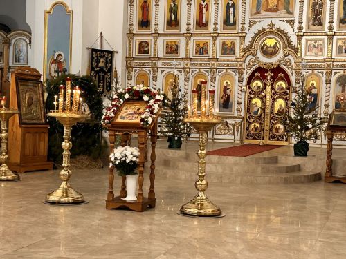 Лаишевские храмы встретили Рождество Христово торжественными богослужениями