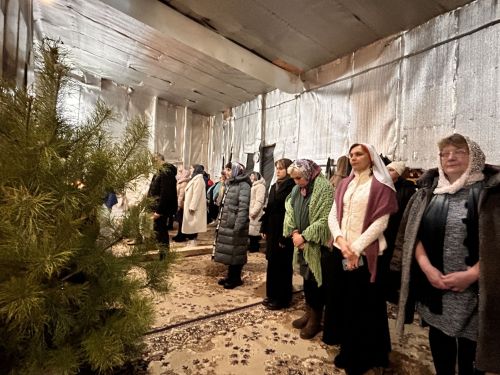 Лаишевские храмы встретили Рождество Христово торжественными богослужениями