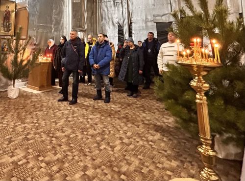 Лаишевские храмы встретили Рождество Христово торжественными богослужениями