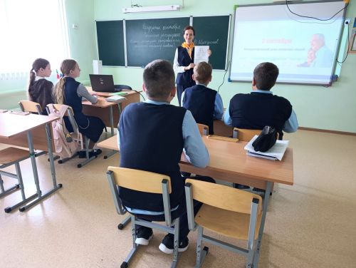 Международный день пожилых людей в Ташкирменской школе