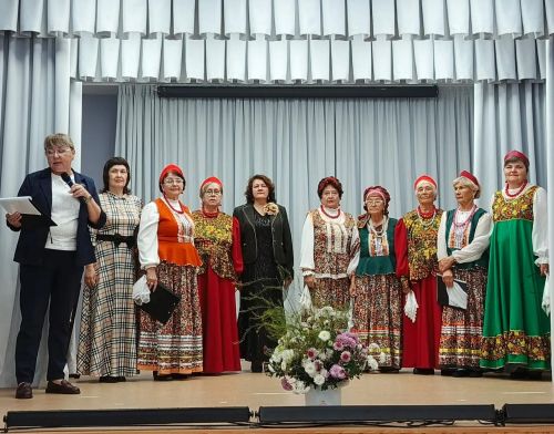 Пожилых жителей села Чирпы пригласили на праздник
