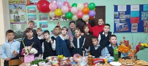 Лаишевская школа № 3 превратилась в яркую ярмарочную площадь