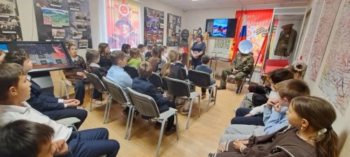 Лаишевские школьники встретились с участником СВО в музее Боевой Славы