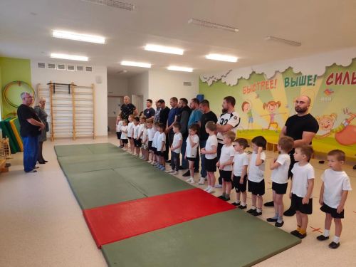 В селе Малые Кабаны в честь Дня отца провели детский турнир по дзюдо