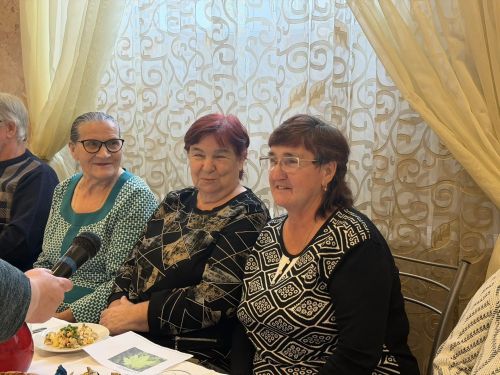 Как в селе Среднее Девятово поздравили старшее поколение