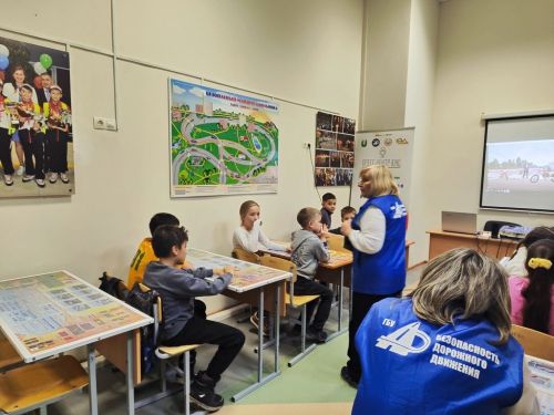 Юные инспекторы из Пелевской школы освоили тренажеры в Казани