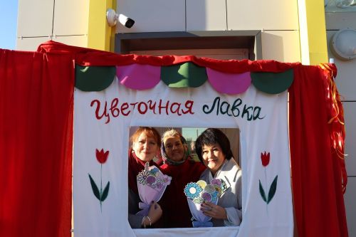 Лицеисты Лаишевского района подарили учителям большой праздник