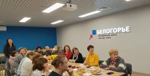 В Лаишевском районе в Декаду пожилых поздравили участников творческих коллективов РДК