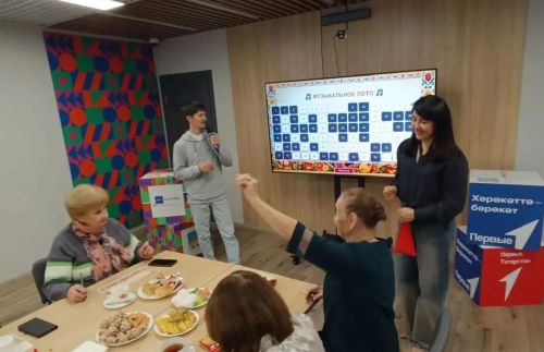 В Лаишевском районе в Декаду пожилых поздравили участников творческих коллективов РДК