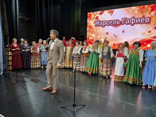 В районном ДК чествовали старшее поколение