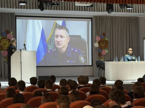 Готовим защитников: в «Гармонии» прошёл открытый урок мужества