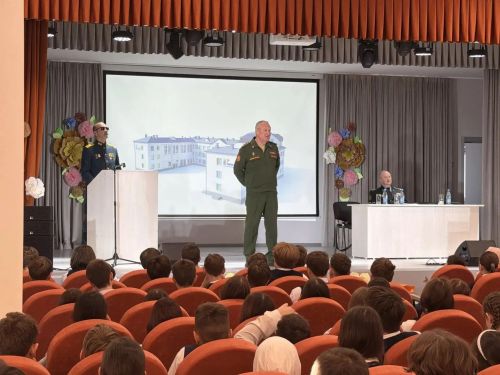 Готовим защитников: в «Гармонии» прошёл открытый урок мужества