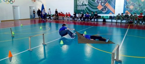 Оружие, гиря, плащ-палатка — в Усадах прошла военно-спортивная игра