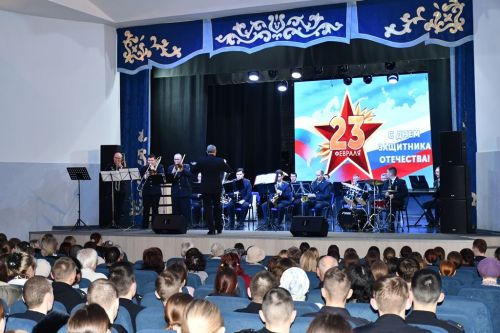 Духовой оркестр выступил перед жителями и гостями Лаишева
