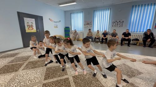 В «веселых стартах» в детском саду Лаишевского района приняли участие отцы воспитанников