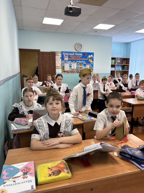 «Смотр строя и песни» в Лаишевской гимназии №1: дисциплина и патриотизм в унисон