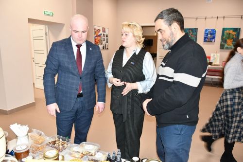 В Орловском сельском доме культуры — замечательная выставка
