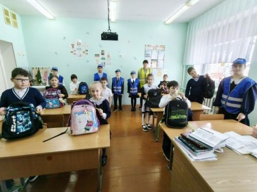 Брелки спасают жизни: в Державино ЮИД запустил акцию «Засветись!»