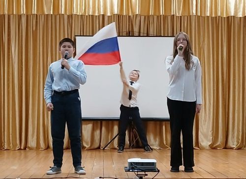 Выставка местных предпринимателей и яркий концерт  в Егорьевском поселении