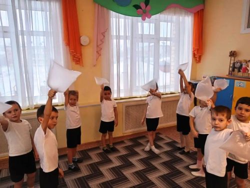 Часы науки для школьников: в «Рябинке» не учат — исследуют