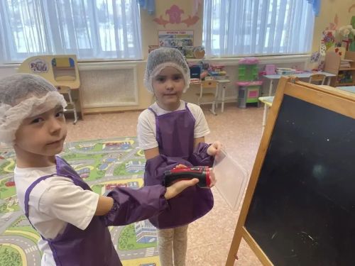 Часы науки для школьников: в «Рябинке» не учат — исследуют